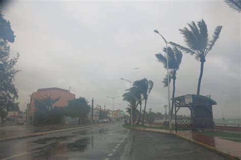 La Guadeloupe en vigilance rouge face au passage de la tempête Philippe