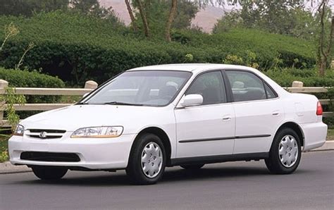 2000 Honda Accord Pictures - 26 Photos | Edmunds