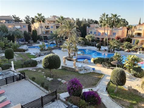 Limnaria Gardens 2 Bedroom With Pool View Flats For Rent In Paphos