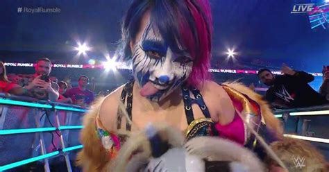 Wwe Royal Rumble Asuka Returns With Classic Kana Look New Entrance