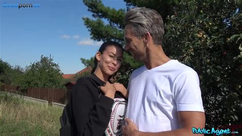 Public Agent Facial For Cheating American Babe