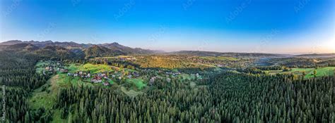 Panorama Tatr I Zakopanego Z Lotu Ptaka Wczesnym Rankiem Stock Photo