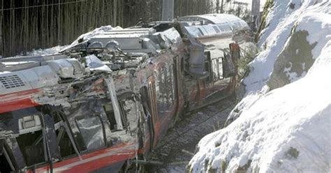 G1 Trem sai dos trilhos e deixa 4 feridos na Noruega notícias em Mundo