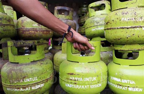 Jelang Lebaran Gas Elpiji Kg Kosong Di Lampura Harga Di Pengecer