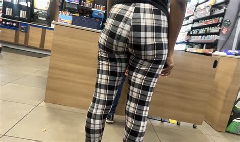 Petite Milf With Wide Hips And Fat Plump Ass Oc Spandex Leggings Yoga Pants Forum