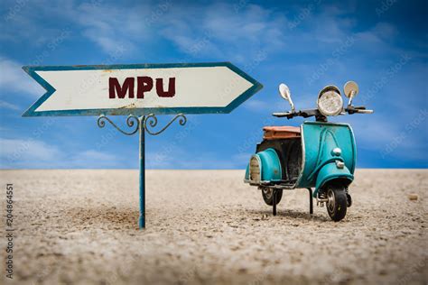 Schild 305 - MPU Stock Illustration | Adobe Stock