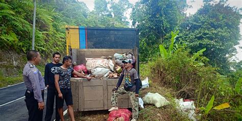 Ketahuan Buang Limbah Di Kawasan Hutan Pelaku Diamankan Pihak Kepolisian