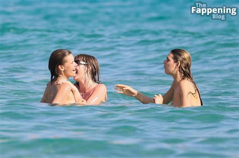 Victoria De Angelis Vicdeangelis Nude Leaks Photo 68 TheFappening