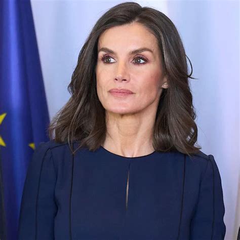 La Reina Letizia Estrena La Chaqueta De Entretiempo Perfecta Mujer Hoy