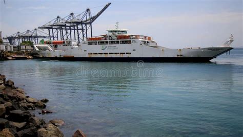 Zumbi Dos Palmares Ferry Boat Imagem De Stock Editorial Imagem De