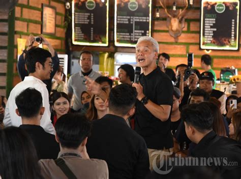 Ganjar Pranowo Berdiskusi Dengan Gen Z Dan Milenial Di Surabaya Foto 5