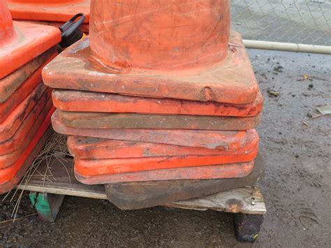 Pallet Multiple Orange Pylon Traffic Cones