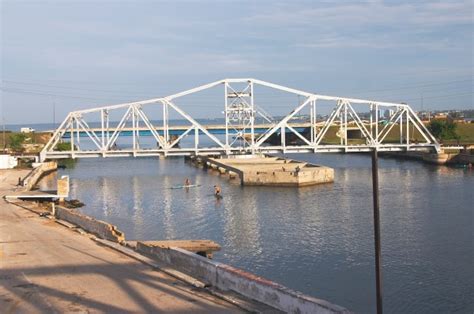 Puente Giratorio Ecured