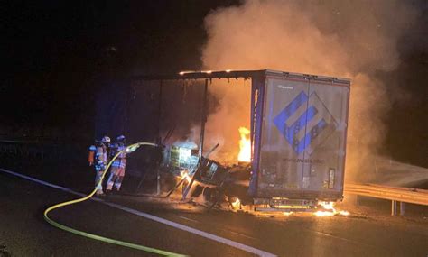 Incendiu De Camion Pe Autostrada A Din Germania