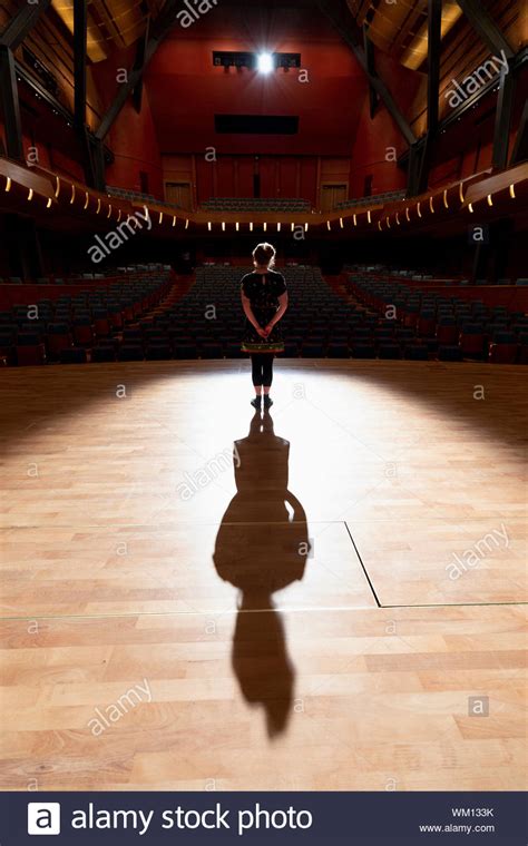 Stage Spotlight Actor Hi Res Stock Photography And Images Alamy