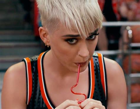 Katy Perry estrena el vídeo de Swish Swish con Nicki Minaj CromosomaX