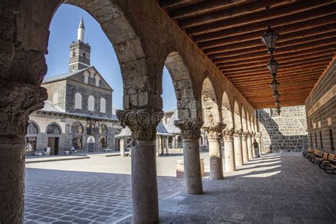 Ulu Cami Diyarbakir Grand Mosque At Sunrise Eastern Turkey Stock