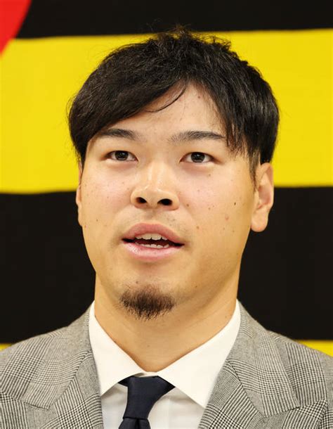 【阪神】令和のロマン砲・佐藤輝明が大トリ更改 前日に連覇達成のあの人に似ていると話題 プロ野球 日刊スポーツ