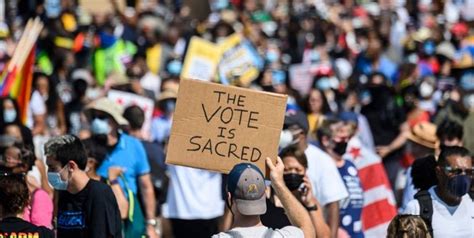 Thousands Of People Protested In Washington Against The American War