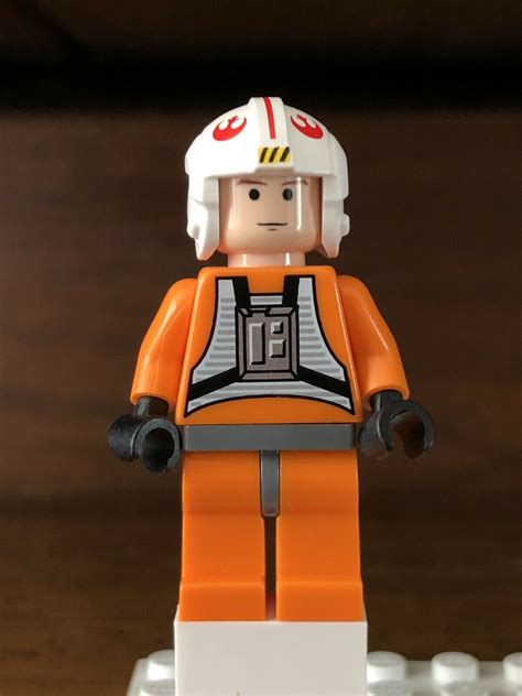 Mavin Lego Star Wars Luke Skywalker Pilot Minifigure