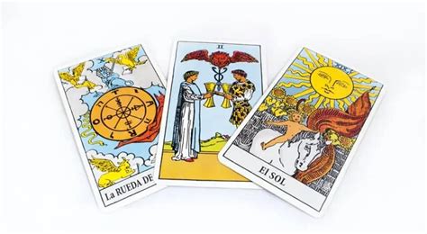 Easy Three Card Tarot Spreads For Beginners