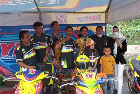 Laut Merah YM Racing MDR Raih Kemenangan Spesial Di Kejurda Road Race