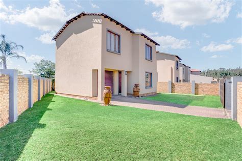 Townhouses For Sale In Roodepoort Roodepoort Property Property24