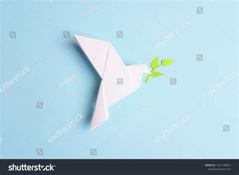 6,938 Origami Dove Images, Stock Photos, 3D objects, & Vectors ...