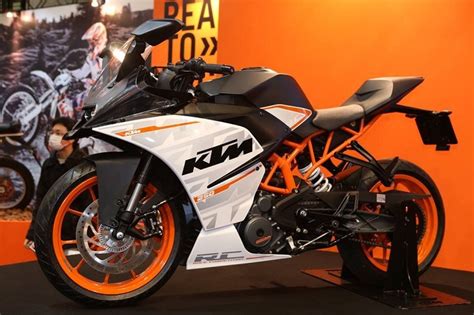 KTM RC 250 E KTM Duke 250 Eccole Finalmente A Tokyo FOTO