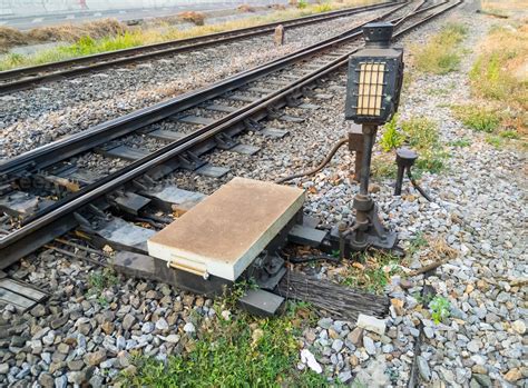 le système d aiguillage ferroviaire contrôle la direction du chemin de