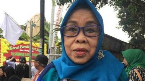 Karier Legendaris Yati Pesek Seniman Senior Yang Dihina Gus Miftah