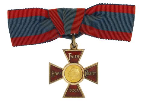 Decoration Royal Red Cross King George V 1st Class Great Britain