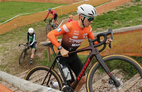 cyclo cross theo thomas dominateur  saint pierre bois