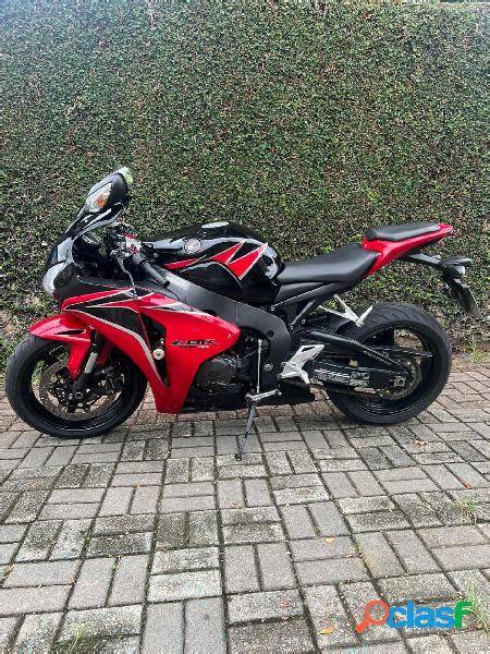 Honda Cbr 1000 Rr Fireblade 2013 Branca Em Brasil Clasf Veiculos