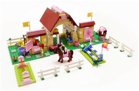 Boris Bricks: LEGO Friends #3319 Heartlake Stables Review