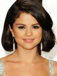 Pictures : Selena Gomez Short Hairstyles - Selena Gomez Curly Bob Hairstyle