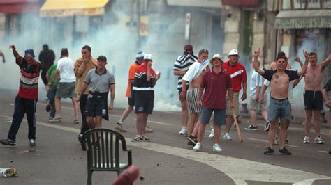 Football Hooligans Pictures - Bank2home.com