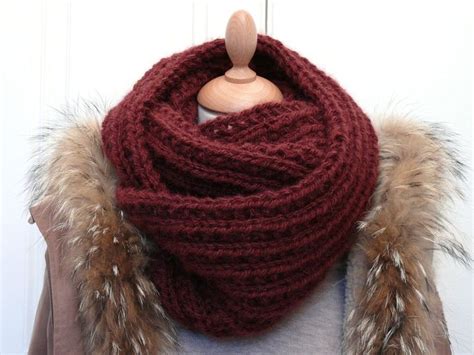 Le maxi snood de l hiver enfin en vidéo Bee made Snood tricot