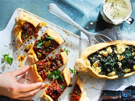 Pide Rezept mit Hackfleisch und Spinatfüllung LECKER