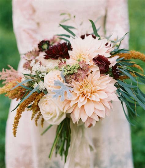 4 Most Popular Flowers For Weddings Today