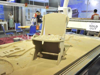 Pameran Alat Industri Furniture Internasional Antara Foto