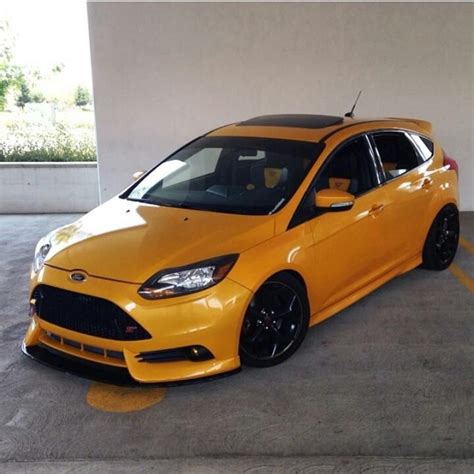 2012 Ford Focus Yellow