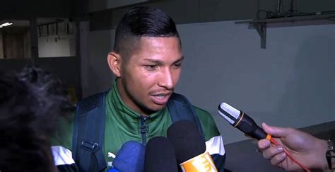 Rony fala da sua felicidade após estrear a camisa do Palmeiras