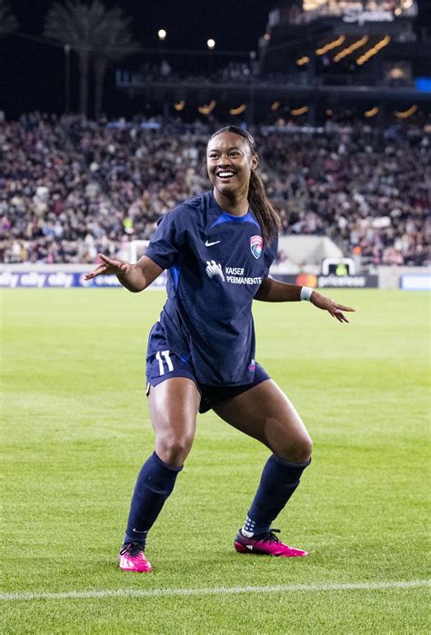 surfs  jaedyn shaw   post goal celebrations bring sizzle