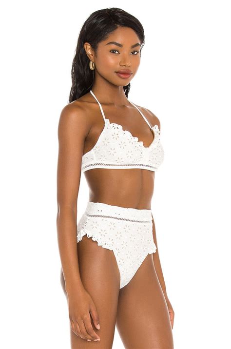 7 Hot Sexy Zeina Bikini Pics