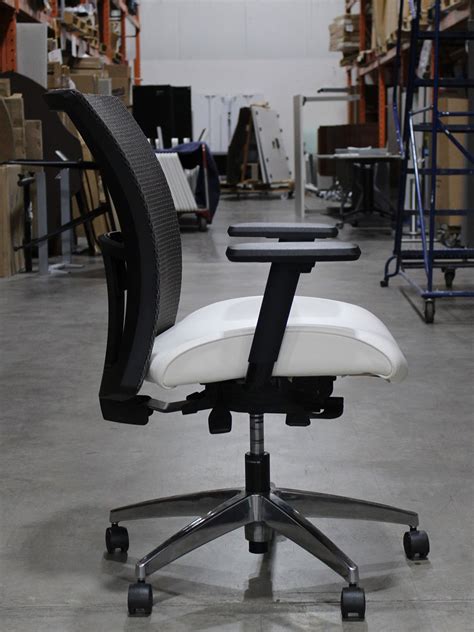 Global Vion Mesh Medium Back Weight Sensing Synchro Tilter Task Chair
