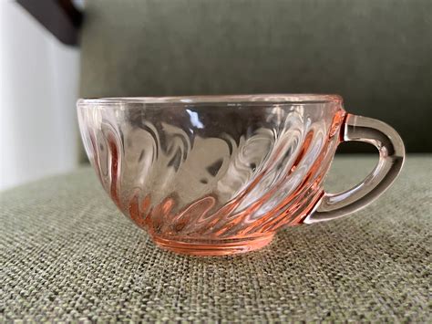 Vintage Arcoroc France Rosaline Pink Glass Swirl Tea Cup Mug 5 Pieces