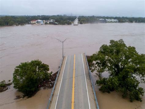 At Least Dead In Texas Flooding That Caused Bridge Collapse Breached