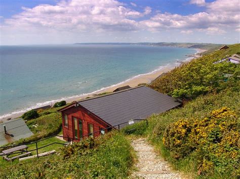 Seagulls Nest Clifftop Beach Cabin Chalet Whitsand Bay