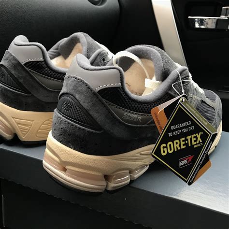 Чоловічі зимові кросівки нюбеланс New balance 2002r Gore Tex на меху: 2 ...